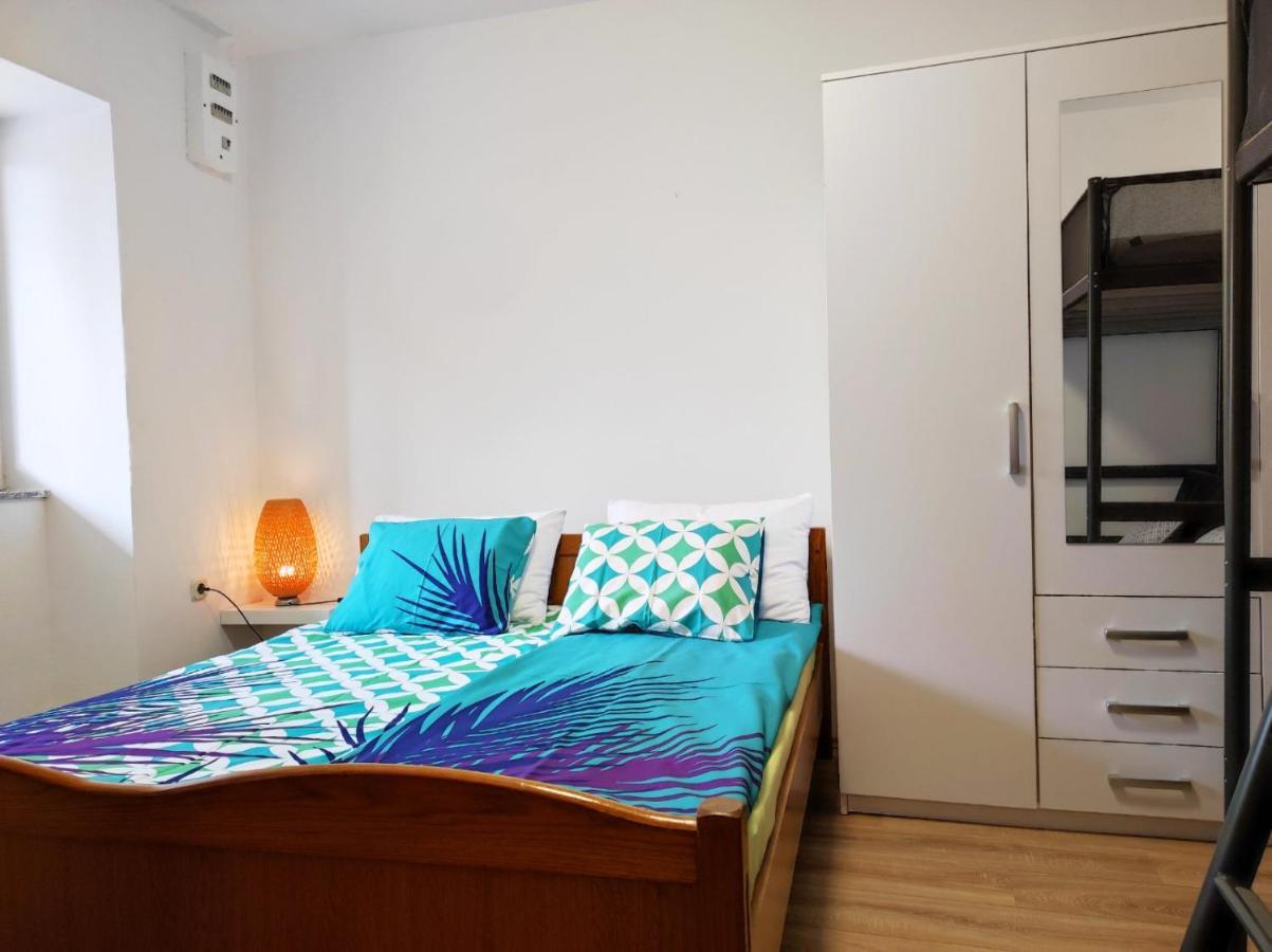 Apartment Rose Đảo Krk Ngoại thất bức ảnh