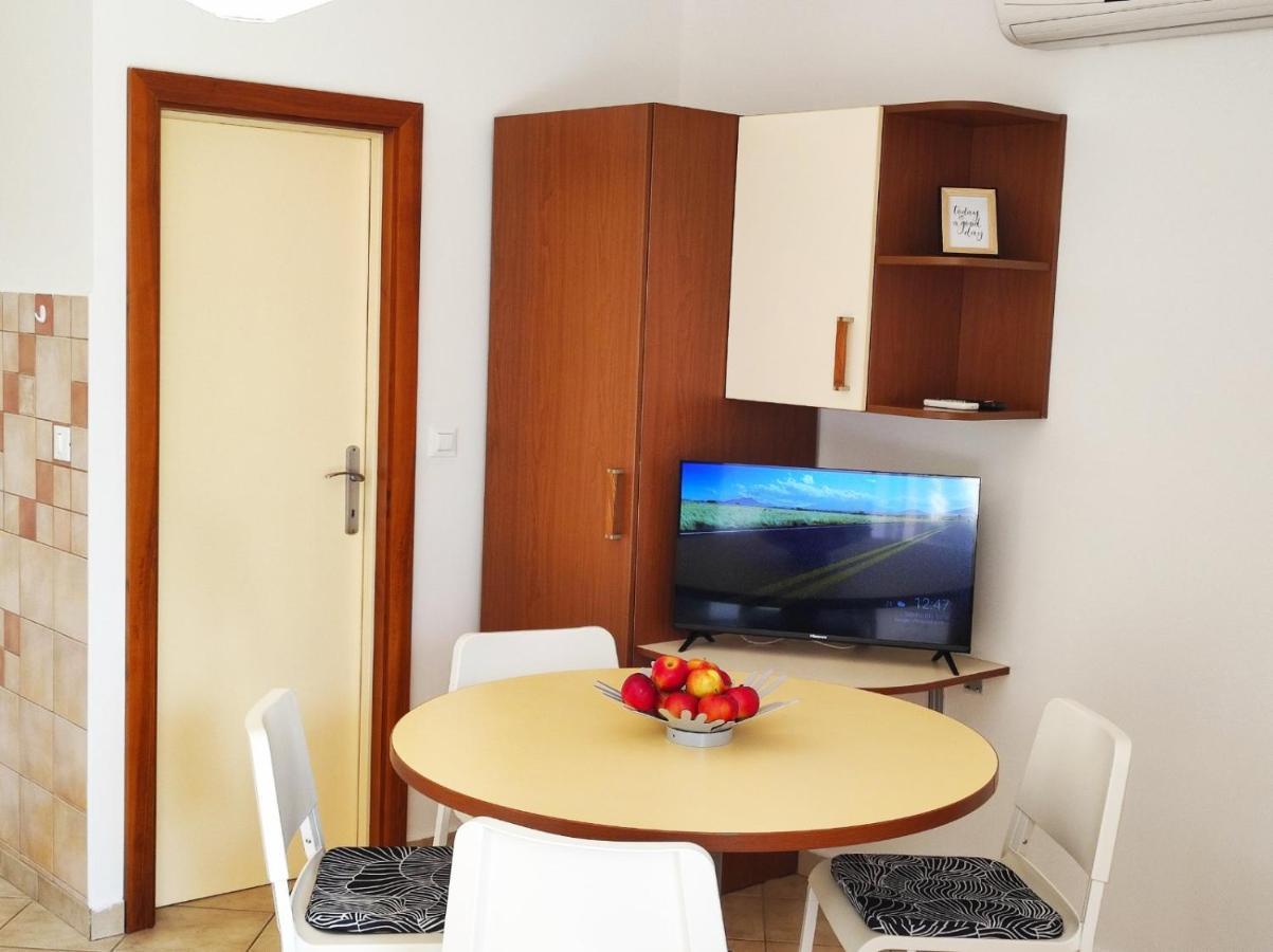Apartment Rose Đảo Krk Ngoại thất bức ảnh