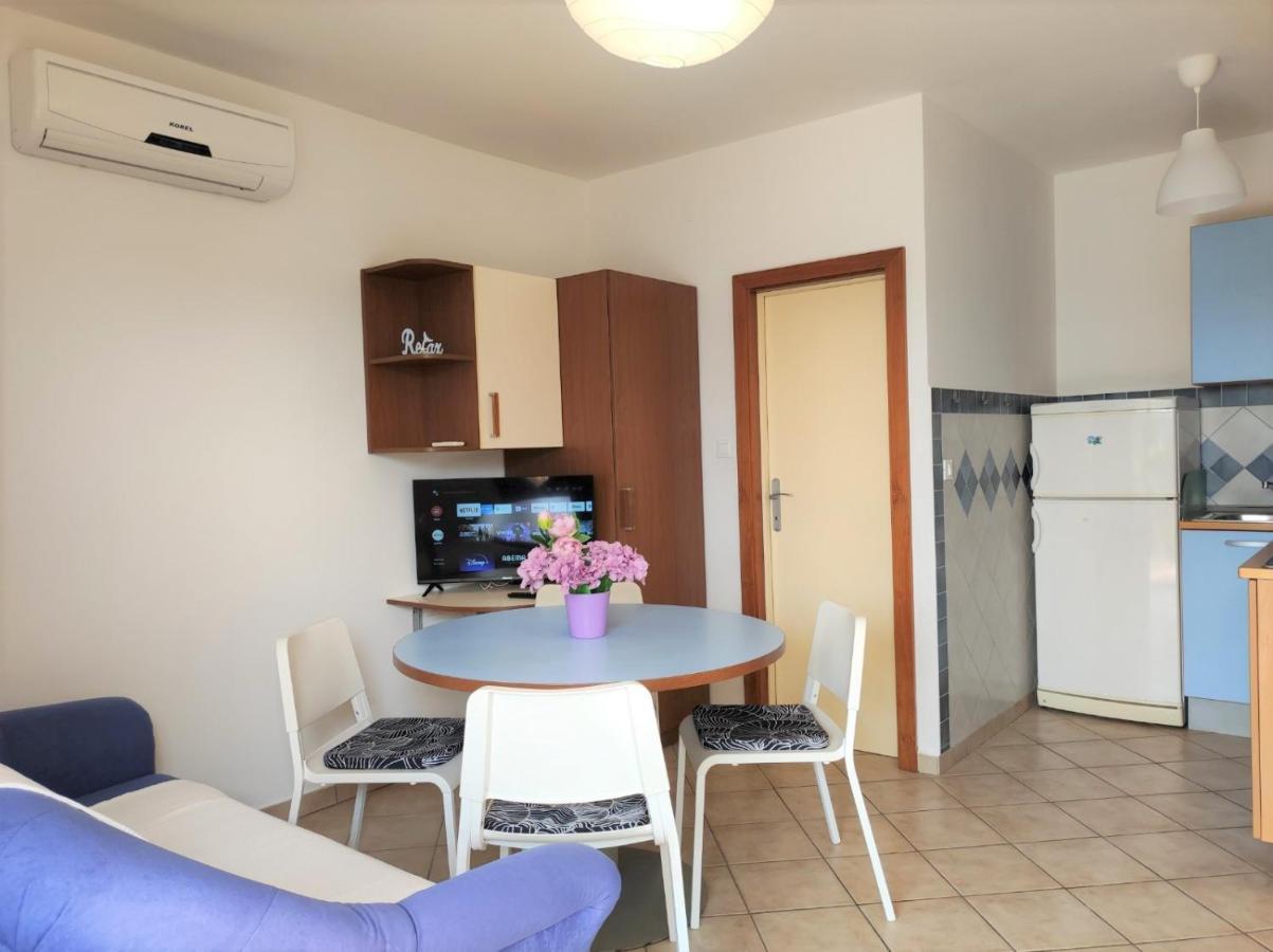Apartment Rose Đảo Krk Ngoại thất bức ảnh