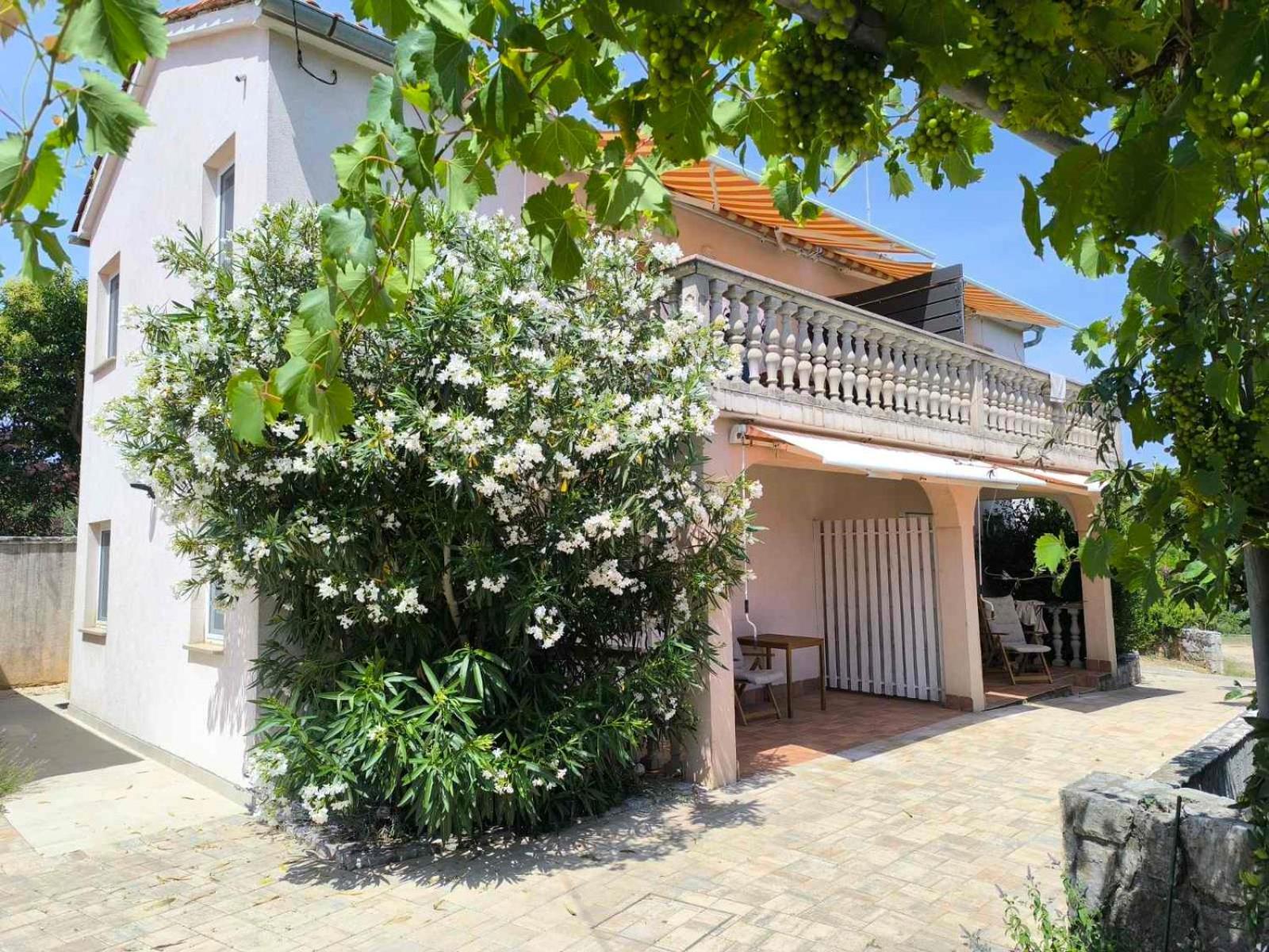 Apartment Rose Đảo Krk Ngoại thất bức ảnh